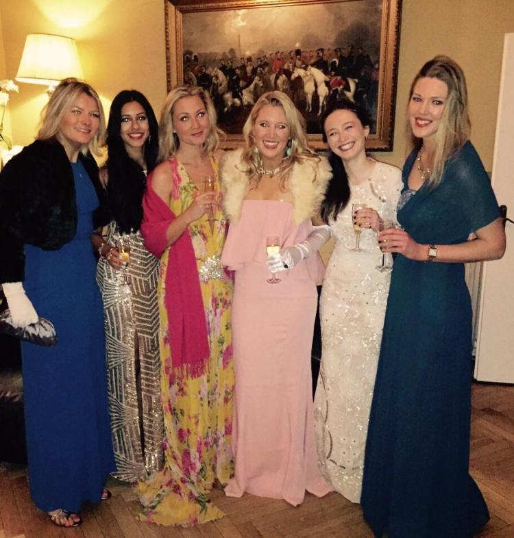 Here come the girls! (With thanks to Sammie-Jo for the photo)